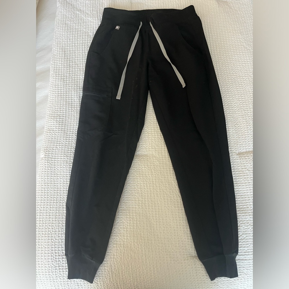 FIGS Black Zamora Petite Jogger Scrub Pants